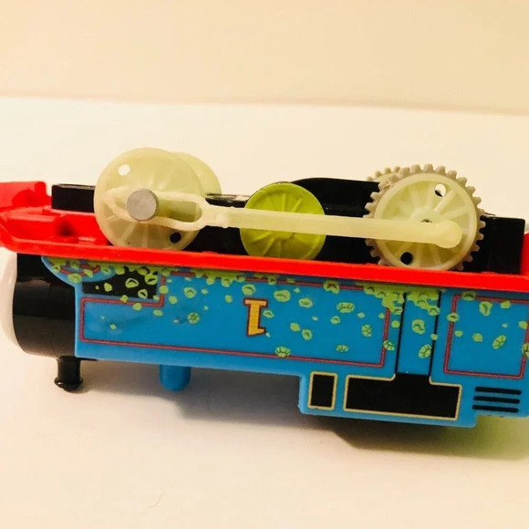 2013 Thomas the Train Trackmaster  Engine Motorized - Picture 8 of 12